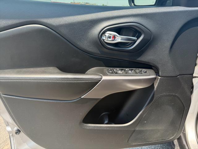used 2019 Jeep Cherokee car, priced at $13,900