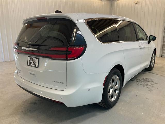 new 2024 Chrysler Pacifica car, priced at $46,027