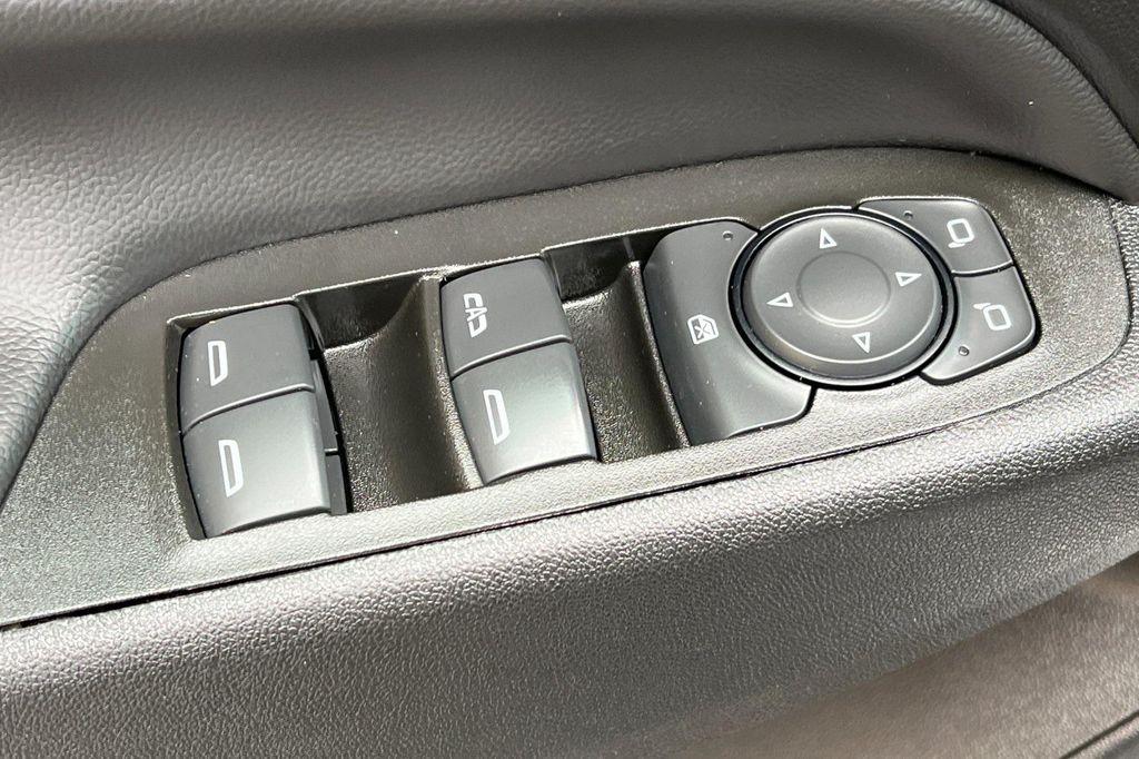used 2022 Chevrolet Equinox car, priced at $22,995