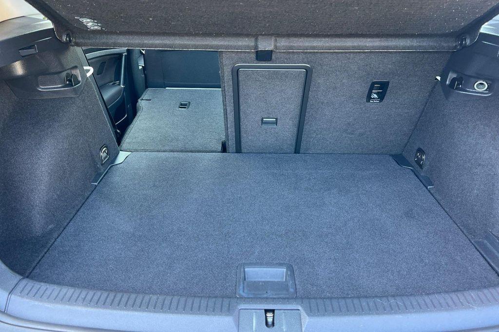 used 2016 Volkswagen e-Golf car, priced at $7,888