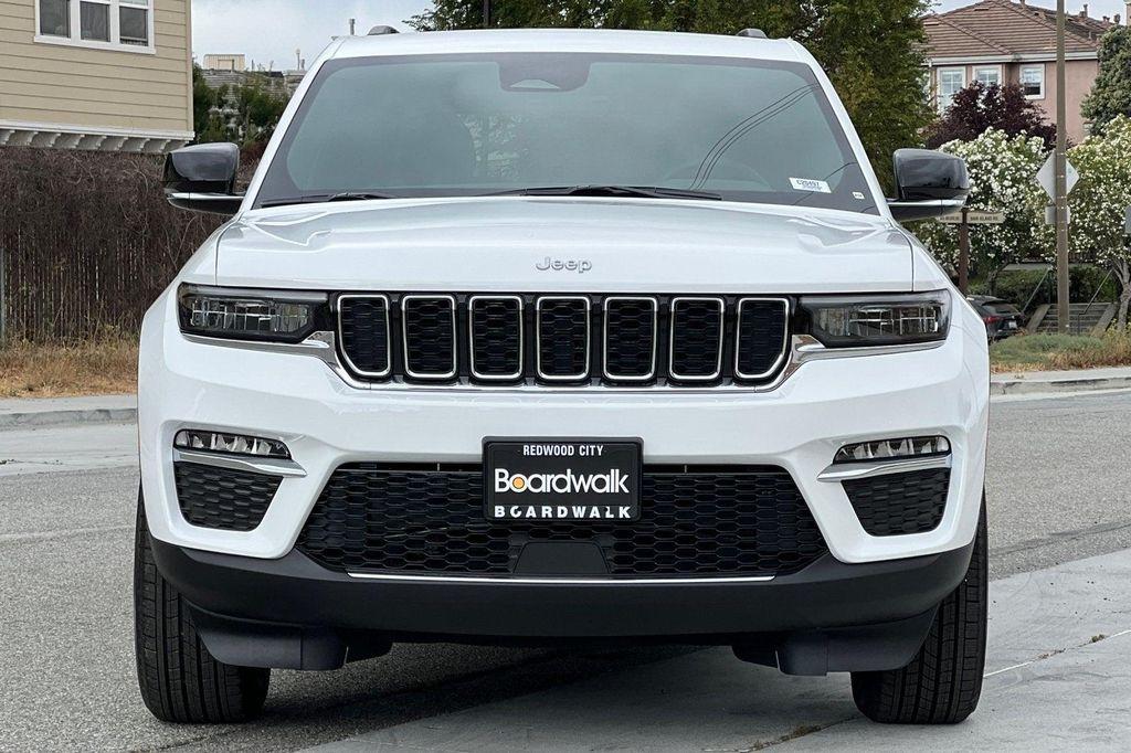 new 2025 Jeep Grand Cherokee car, priced at $45,645