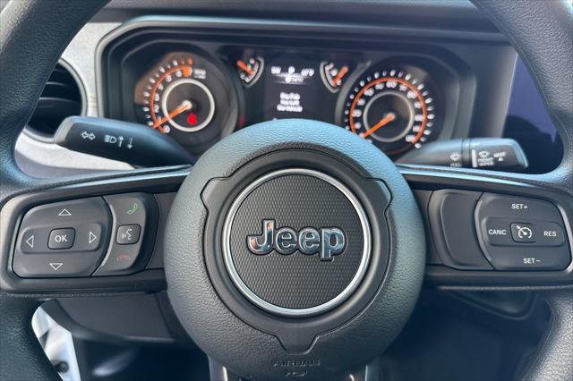 new 2025 Jeep Gladiator car, priced at $46,800
