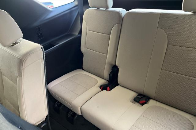 used 2022 Chevrolet Traverse car, priced at $27,555