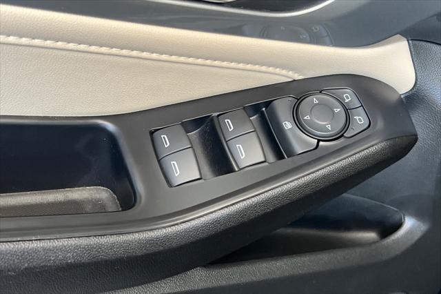 used 2022 Chevrolet Traverse car, priced at $27,555