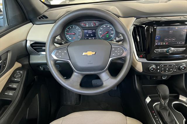 used 2022 Chevrolet Traverse car, priced at $27,555