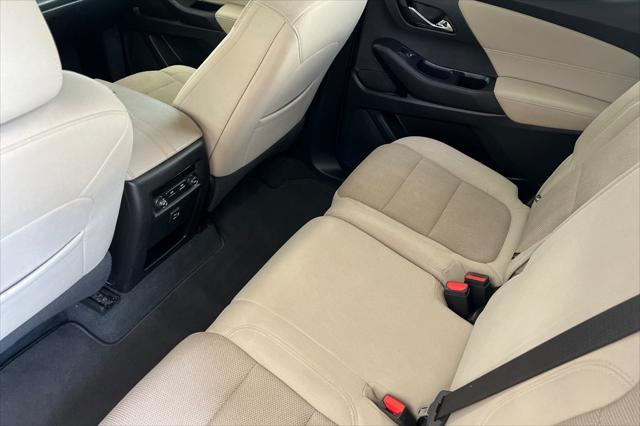 used 2022 Chevrolet Traverse car, priced at $27,555