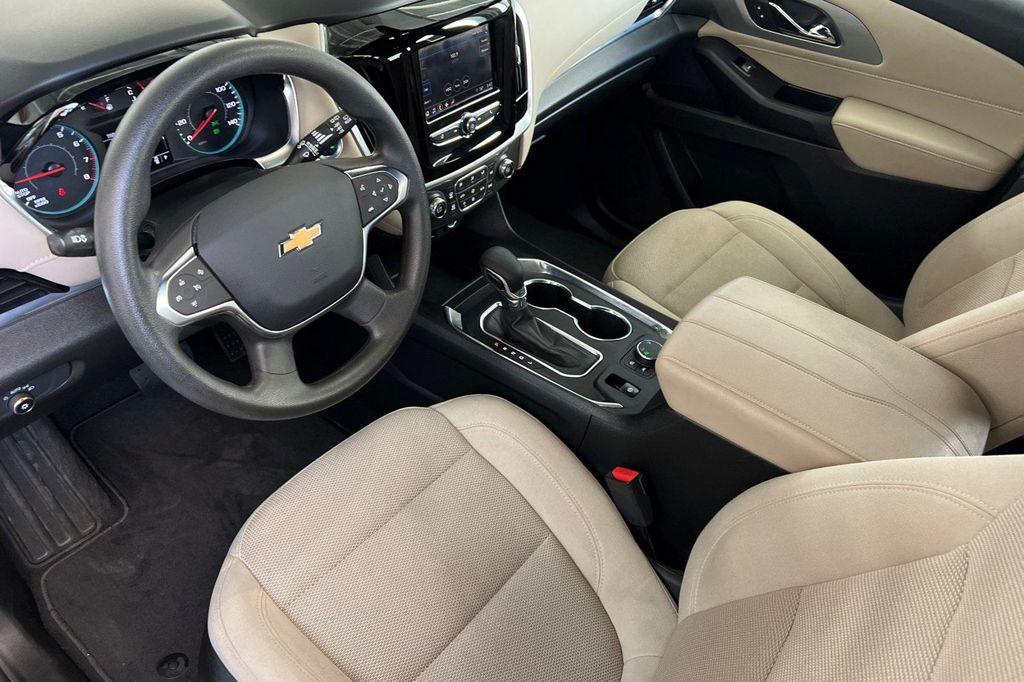 used 2022 Chevrolet Traverse car, priced at $25,888