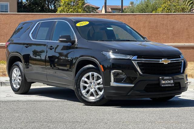 used 2022 Chevrolet Traverse car, priced at $27,555