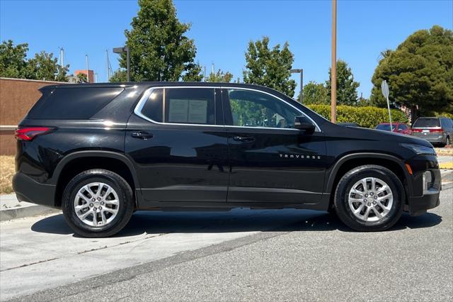 used 2022 Chevrolet Traverse car, priced at $27,555