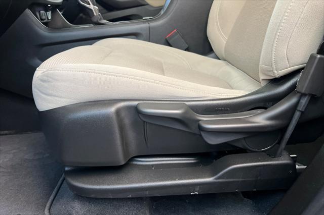 used 2022 Chevrolet Traverse car, priced at $27,555
