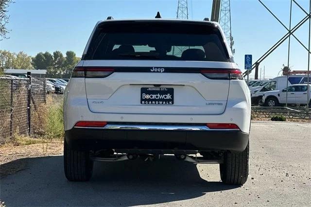 new 2025 Jeep Grand Cherokee car, priced at $44,195