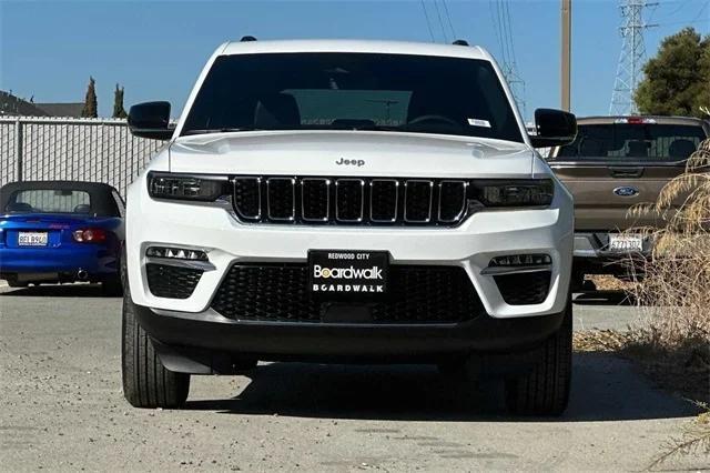 new 2025 Jeep Grand Cherokee car, priced at $44,195