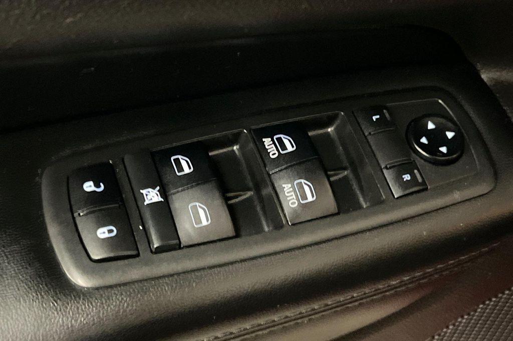 used 2018 Jeep Grand Cherokee car, priced at $21,551