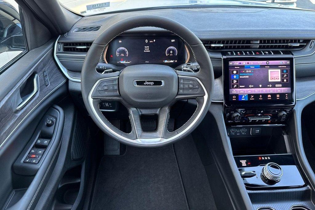 new 2025 Jeep Grand Cherokee car, priced at $45,795