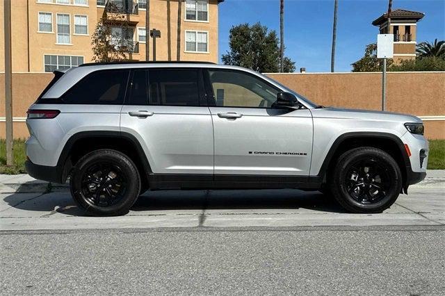 new 2025 Jeep Grand Cherokee car, priced at $39,999