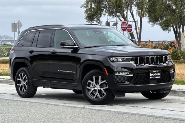 new 2025 Jeep Grand Cherokee car, priced at $44,876