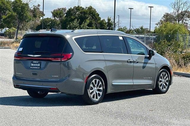 new 2023 Chrysler Pacifica car, priced at $54,544