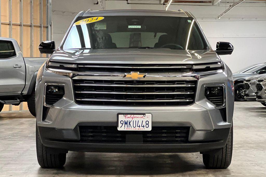 used 2024 Chevrolet Traverse car, priced at $38,776