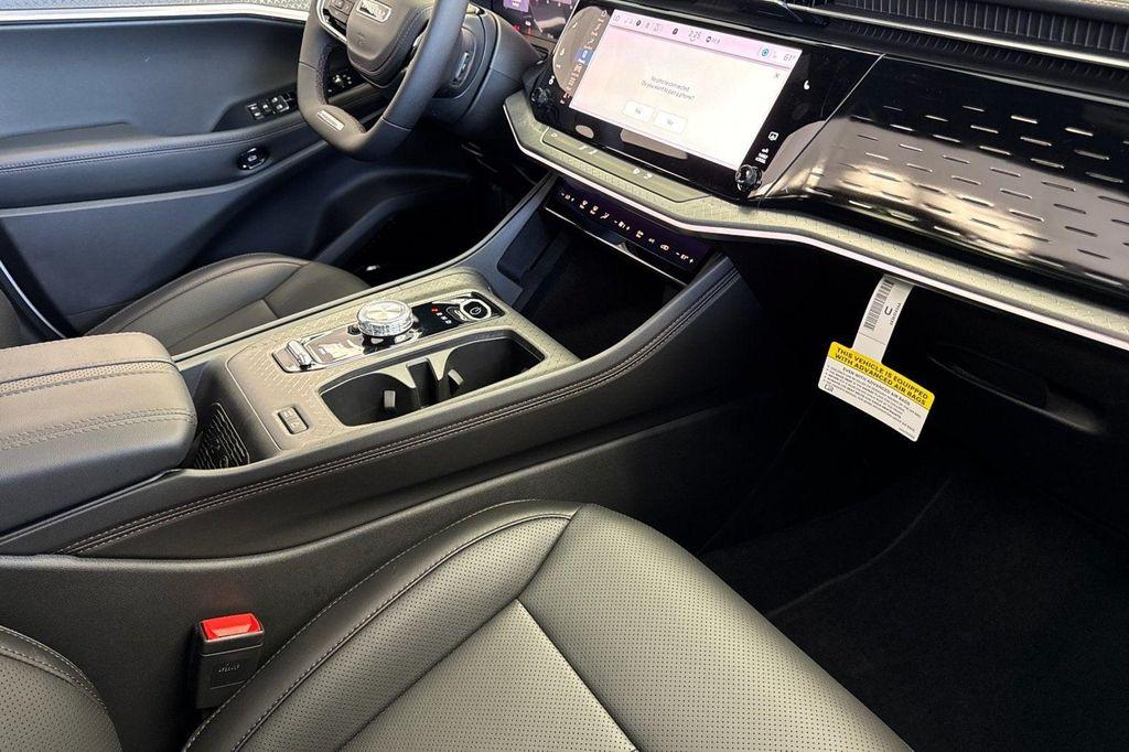 new 2025 Jeep Wagoneer S car, priced at $56,326