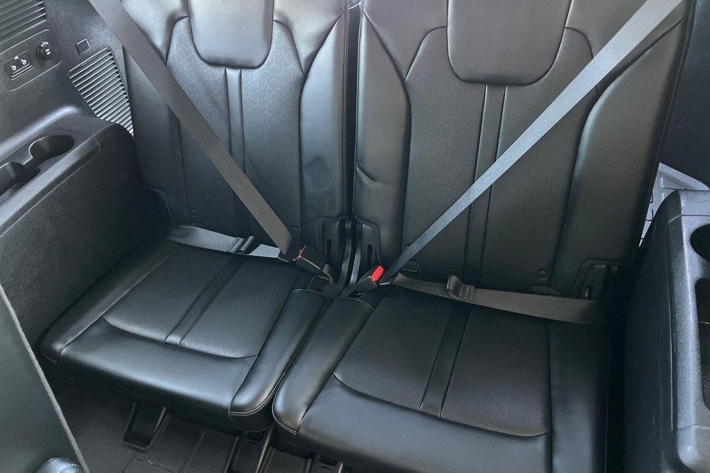 used 2021 Kia Sorento car, priced at $27,222