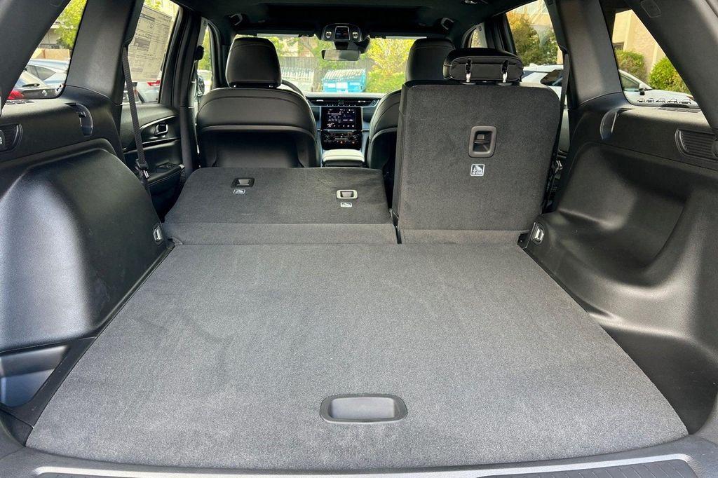 new 2025 Jeep Grand Cherokee car, priced at $42,480