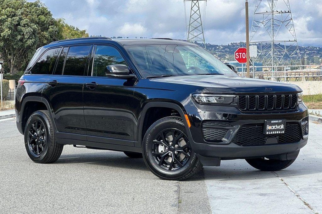 new 2025 Jeep Grand Cherokee car, priced at $42,480