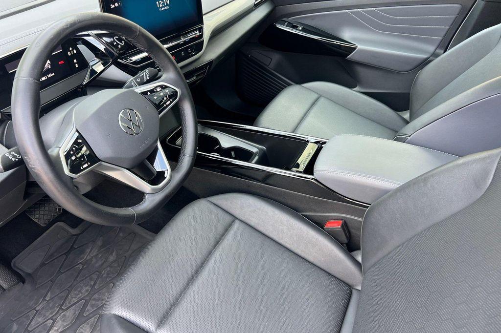 used 2023 Volkswagen ID.4 car, priced at $24,999