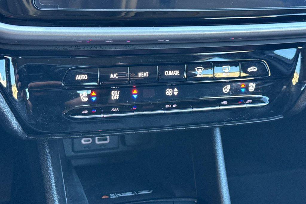 used 2023 Chevrolet Bolt EUV car, priced at $23,112