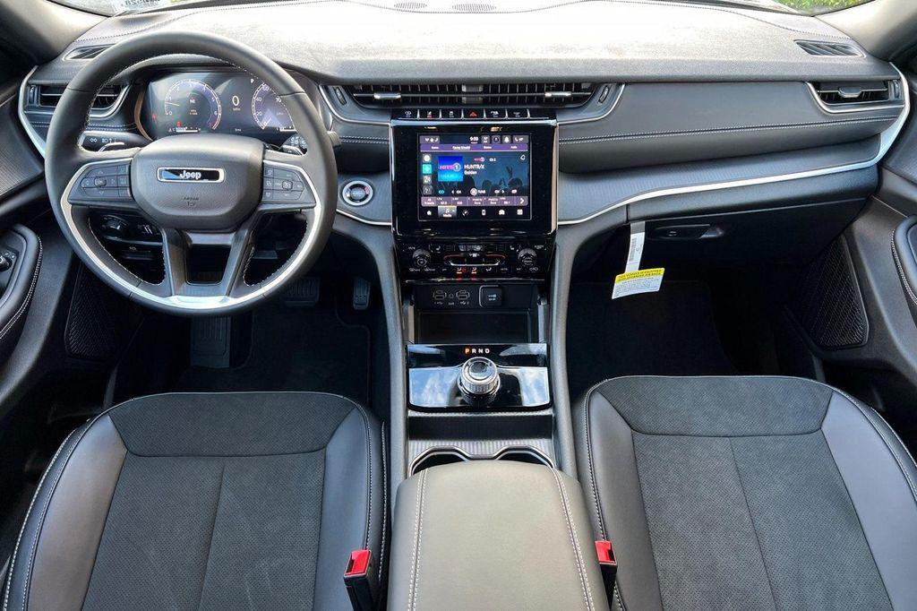 new 2025 Jeep Grand Cherokee car, priced at $42,480