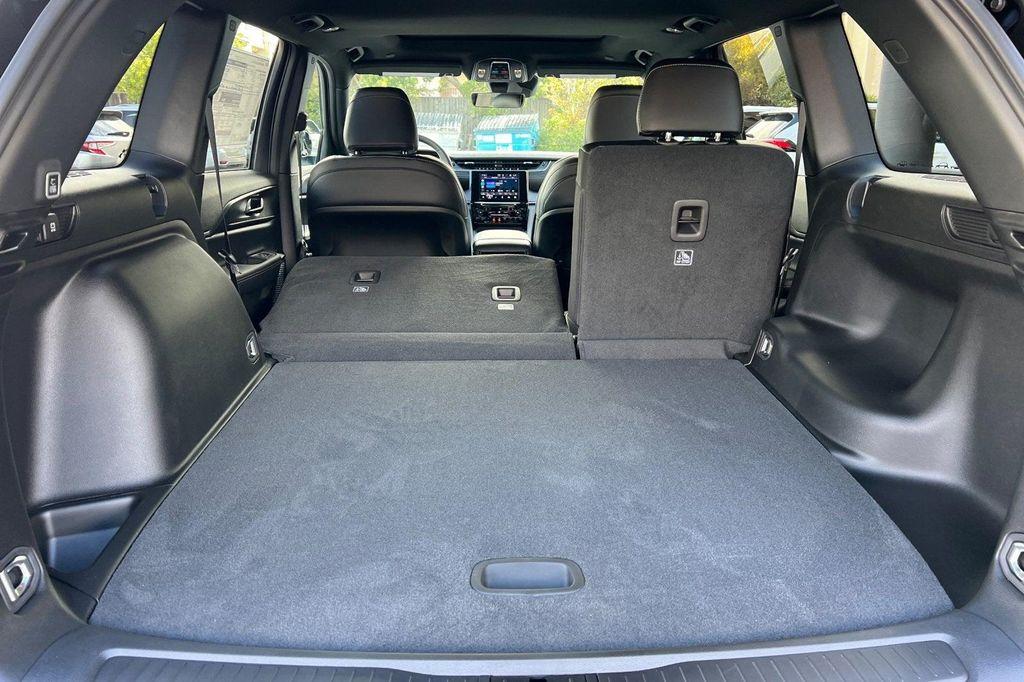 new 2025 Jeep Grand Cherokee car, priced at $42,480