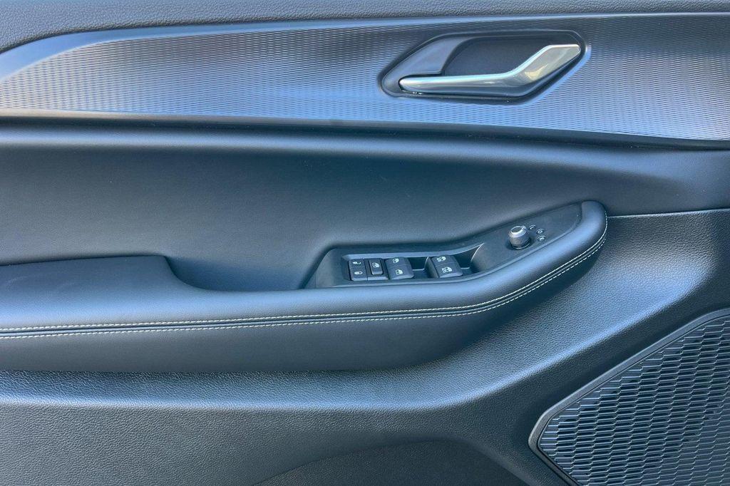 new 2025 Jeep Grand Cherokee car, priced at $42,480