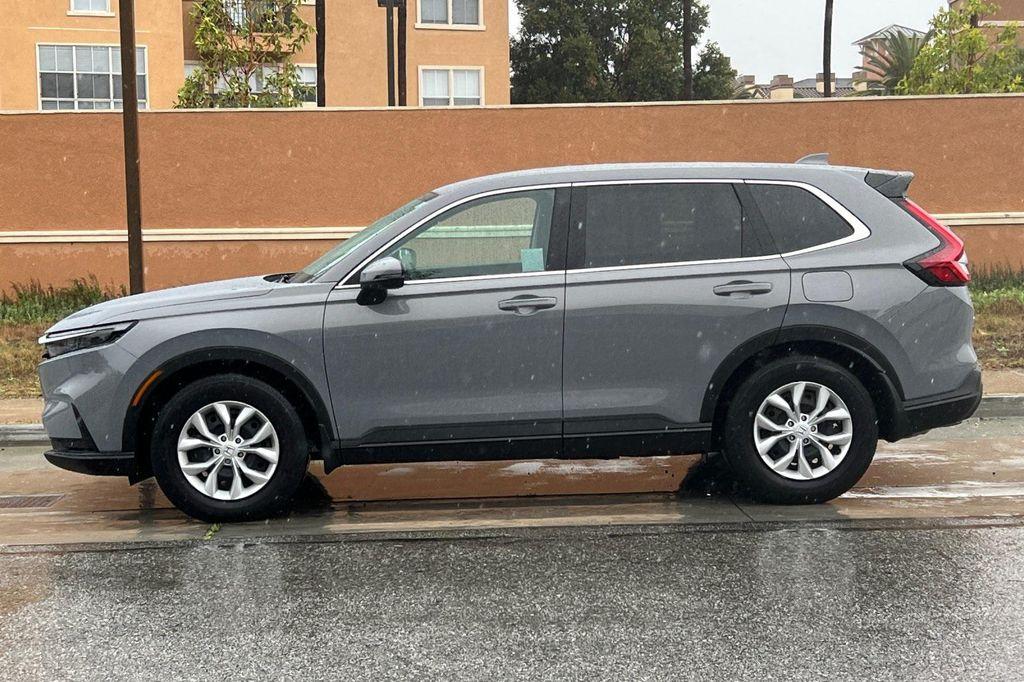 used 2025 Honda CR-V car, priced at $27,750