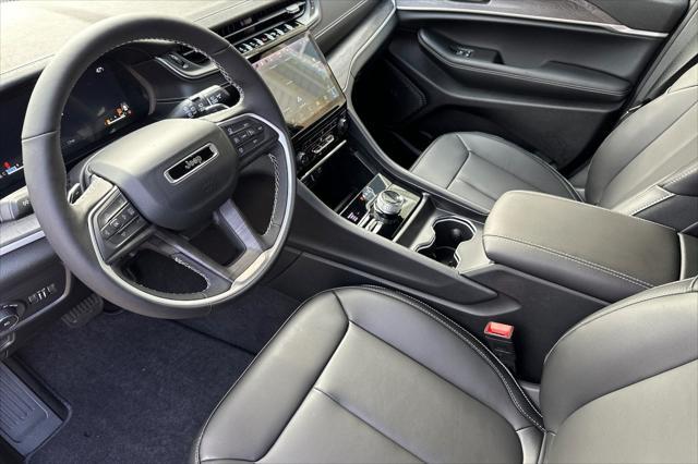 new 2025 Jeep Grand Cherokee car, priced at $41,200