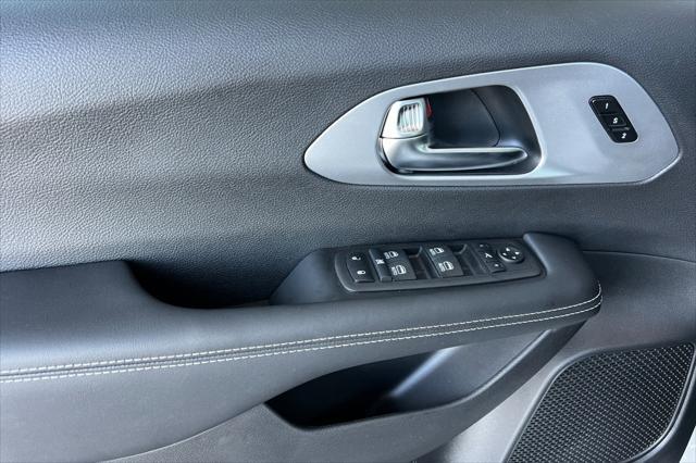 new 2025 Chrysler Pacifica car, priced at $52,249