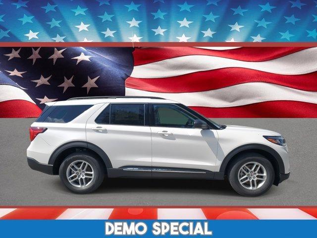 new 2025 Ford Explorer car, priced at $40,364