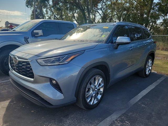 used 2021 Toyota Highlander car, priced at $34,398