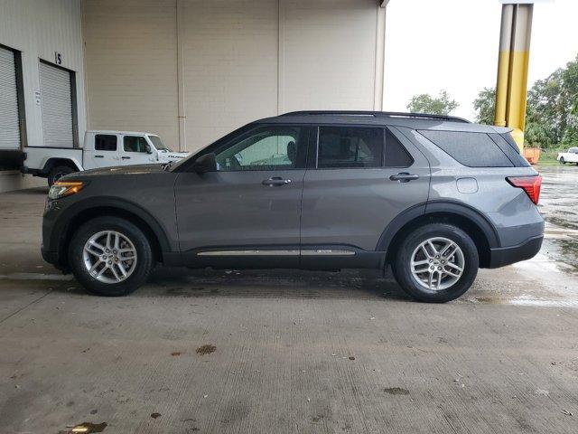 new 2025 Ford Explorer car, priced at $40,350