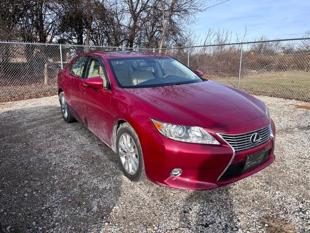 used 2014 Lexus ES 300h car, priced at $15,515