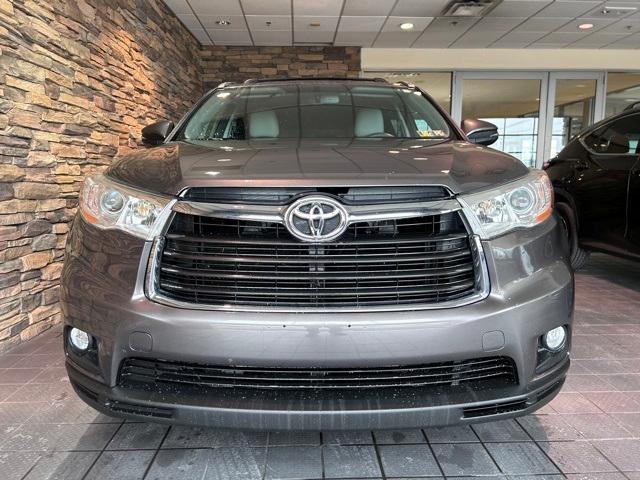 used 2015 Toyota Highlander car, priced at $12,281