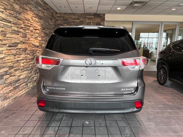 used 2015 Toyota Highlander car, priced at $12,281