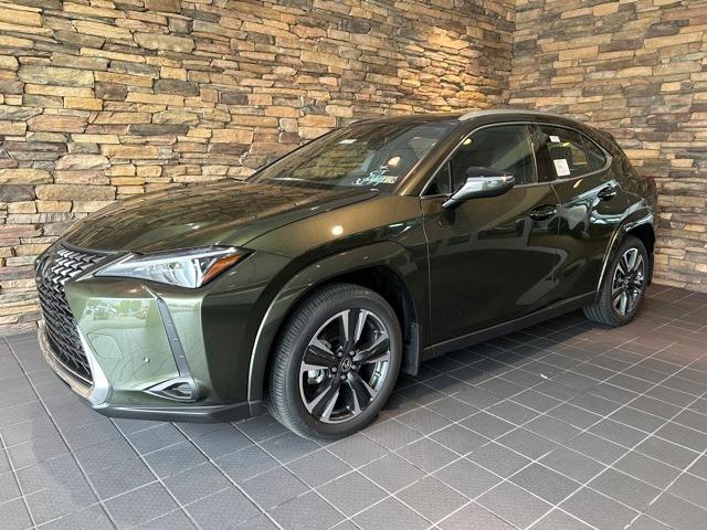 new 2025 Lexus UX 300h car, priced at $43,605