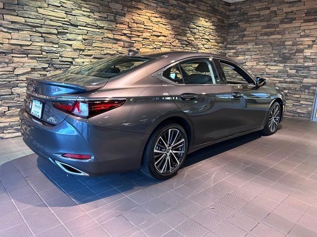 used 2022 Lexus ES 350 car, priced at $39,124