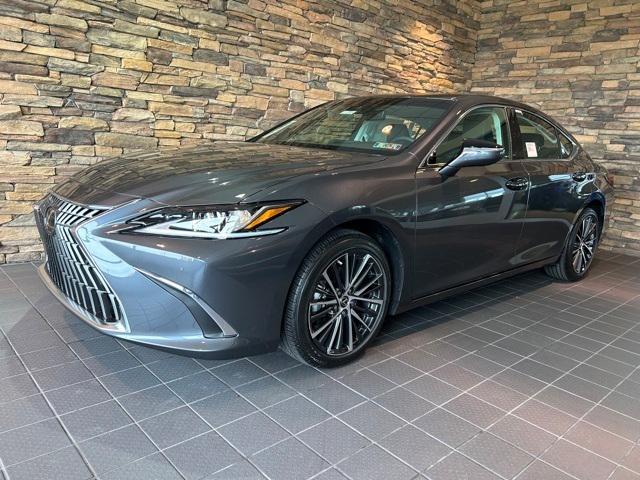 new 2025 Lexus ES 300h car, priced at $55,004