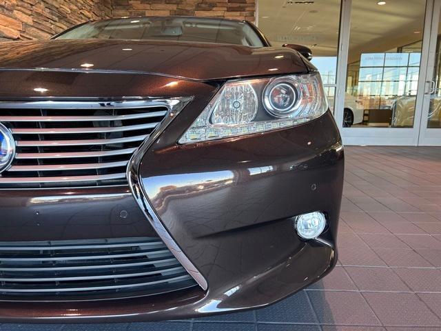 used 2013 Lexus ES 300h car, priced at $17,207