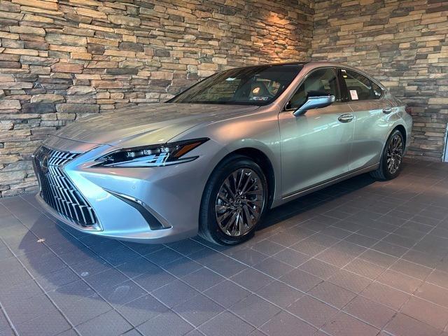 new 2025 Lexus ES 350 car, priced at $53,314