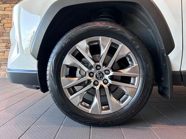 used 2020 Toyota RAV4 car, priced at $26,557