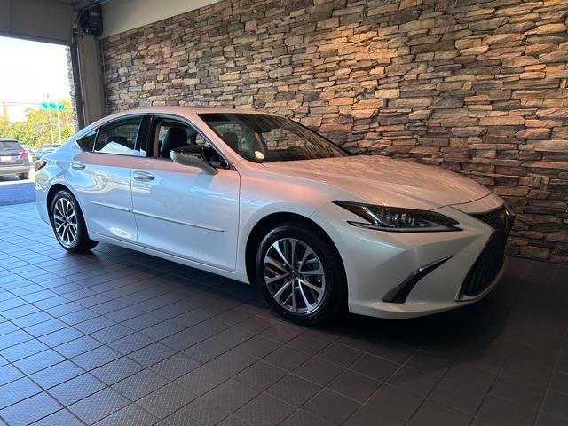 used 2022 Lexus ES 350 car, priced at $37,097