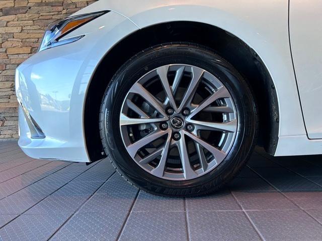 used 2022 Lexus ES 350 car, priced at $37,097