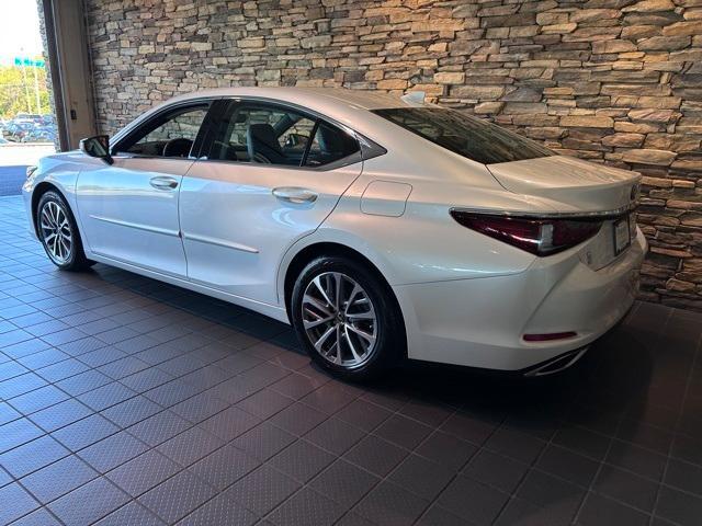 used 2022 Lexus ES 350 car, priced at $37,097