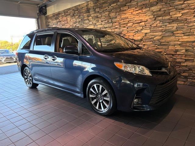 used 2018 Toyota Sienna car, priced at $29,965